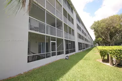 301 SW 135th Ave #113C, Pembroke Pines, FL 33027 - Photo 5