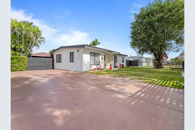 11415 SW 56th St, Miami, FL 33165 - Photo 15