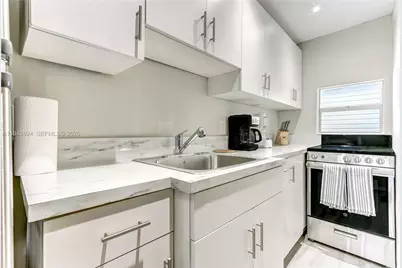 427 S 24th Ave #0, Hollywood, FL 33020 - Photo 5