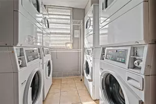 7801 NE 4th Ct, Miami, FL 33138 - Photo 25