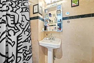 7801 NE 4th Ct, Miami, FL 33138 - Photo 9