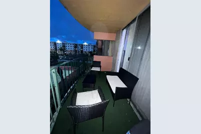 9310 Fontainebleau Blvd #407, Miami, FL 33172 - Photo 7