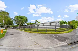 11401 SW 56th St, Miami, FL 33165 - Photo 35