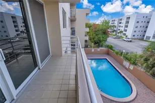 8050 NW 8th St, Miami, FL 33126 - Photo 15