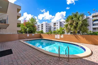 8050 NW 8th St #305, Miami, FL 33126 - Photo 19