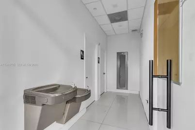 700 SW 1st St, Miami, FL 33130 - Photo 23