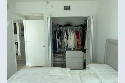 41 SE 5th St #2010, Miami, FL 33131 - Photo 5