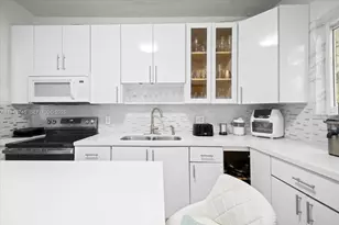 321 SW 19th Rd, Miami, FL 33129 - Photo 35