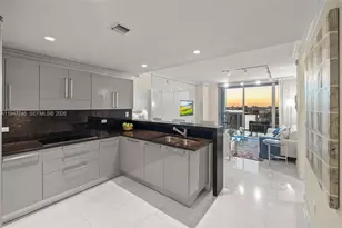 6799 Collins Ave, Miami Beach, FL 33141 - Photo 9