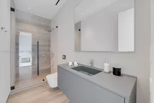 217 E Rivo Alto Dr, Miami Beach, FL 33139 - Photo 37