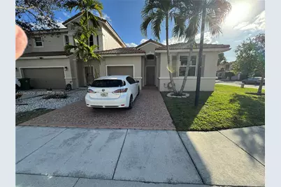 13064 NW 9th Ct #13064, Pembroke Pines, FL 33028 - Photo 3