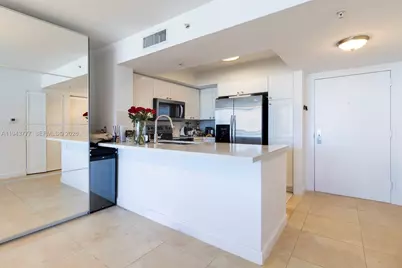 1800 Sunset Harbour Dr #1909, Miami Beach, FL 33139 - Photo 11
