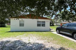 2703 Ave H, Fort Pierce, FL 34947 - Photo 9