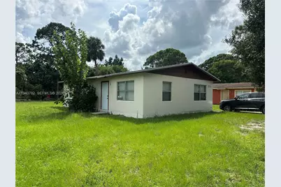 2703 Avenue H, Fort Pierce, FL 34947 - Photo 1