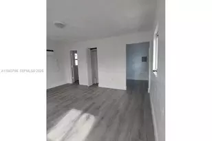 2927 NW 60th St, Miami, FL 33142 - Photo 5