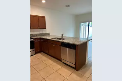 9332 W 33rd Ln #9332, Hialeah, FL 33018 - Photo 3