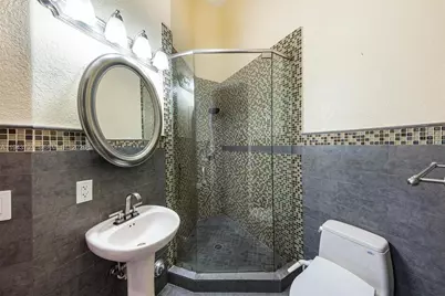 14781 S River Dr, Miami, FL 33167 - Photo 27