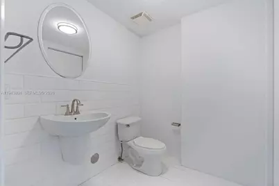 690 SW 1st Ct #1517, Miami, FL 33130 - Photo 5