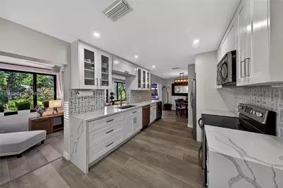 371 SE 3rd St, Pompano Beach, FL 33060 - Photo 49