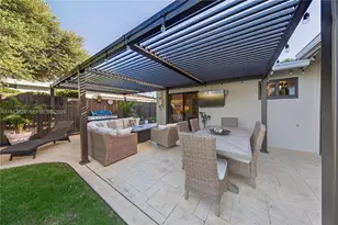 371 SE 3rd St, Pompano Beach, FL 33060 - Photo 25