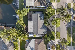 371 SE 3rd St, Pompano Beach, FL 33060 - Photo 5