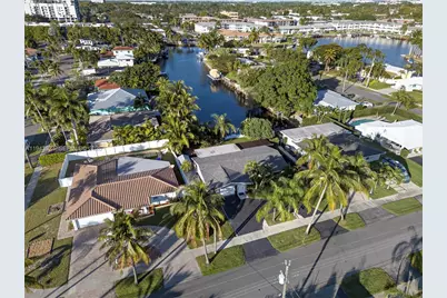 371 SE 3rd St, Pompano Beach, FL 33060 - Photo 5