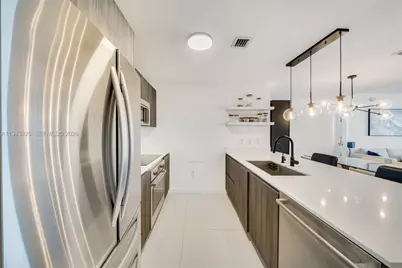 488 NE 18th St #4805, Miami, FL 33132 - Photo 5