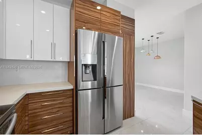 981 SW 149th Ct #981, Miami, FL 33194 - Photo 5