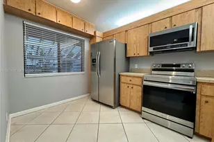 603 Racquet Club Rd, Weston, FL 33326 - Photo 3