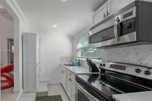 947 NE Ne 149, North Miami, FL 33160 - Photo 9