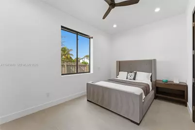 301 NE 27th Dr, Wilton Manors, FL 33334 - Photo 23