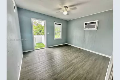 1260 NE 115th St #2, Miami, FL 33161 - Photo 7