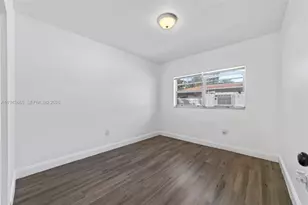 15940 NE 19th Ct, North Miami Beach, FL 33162 - Photo 9