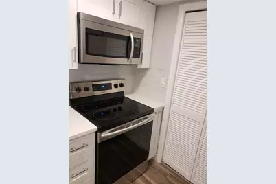 200 Lakeview Dr #207, Weston, FL 33326 - Photo 5