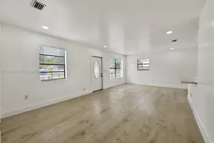 631 N 68th Terrace, Hollywood, FL 33024 - Photo 3