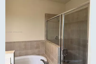 9132 SW 227th Ln, Cutler Bay, FL 33190 - Photo 11