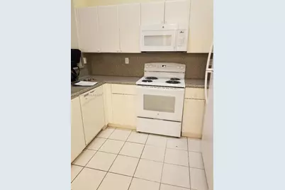 1663 SE 27th Dr #202, Homestead, FL 33035 - Photo 9