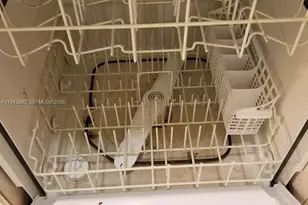 1663 SE 27th Dr, Homestead, FL 33035 - Photo 15