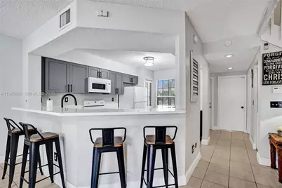 8111 Southgate Blvd, North Lauderdale, FL 33068 - Photo 19