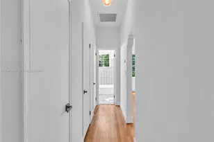 910 Lenox Ave., Miami Beach, FL 33139 - Photo 17