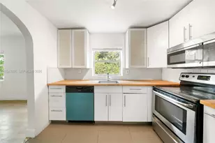 3262 Elizabeth St, Miami, FL 33133 - Photo 5