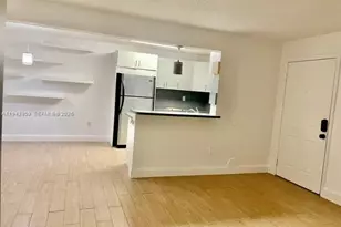 400 Palm Cir W, Pembroke Pines, FL 33025 - Photo 27