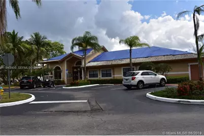 400 Palm Cir W #104, Pembroke Pines, FL 33025 - Photo 37