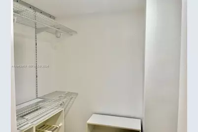 400 Palm Cir W #104, Pembroke Pines, FL 33025 - Photo 17