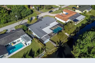 6221 SW 65th Ave, South Miami, FL 33143 - Photo 5