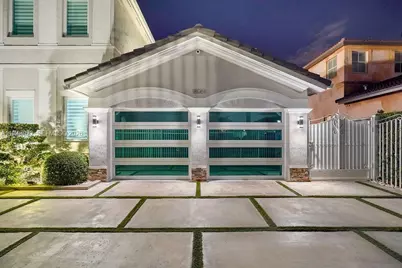 18061 NW 87th Ct, Hialeah, FL 33018 - Photo 7