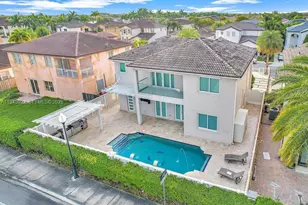18061 NW 87th Ct, Hialeah, FL 33018 - Photo 3