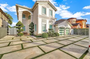 18061 NW 87th Ct, Hialeah, FL 33018 - Photo 5