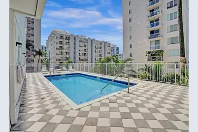 1331 Lincoln Rd #1403, Miami Beach, FL 33139 - Photo 13