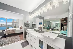19101 NE Mystic Pointe Dr, Aventura, FL 33180 - Photo 23